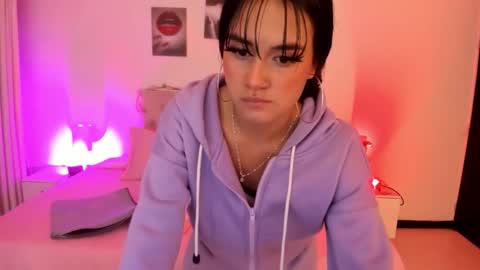 charlotte_rider_ online show from 12/18/25, 03:01