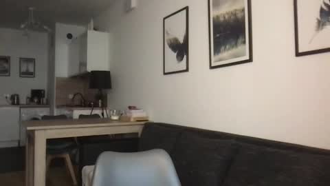 Charlotte Roche online show from 10/22/25, 01:55