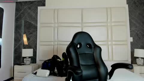 Snapshot of charlotte_whitee1 chatting on 06/10/26, 11:09 Charlotte Everyday From 0700 to 1300 Col Time online show from 06/10/26, 11:09
