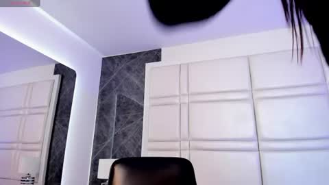 Snapshot of charlotte_whitee1 chatting on 07/02/26, 12:33 Charlotte Everyday From 0700 to 1300 Col Time online show from 07/02/26, 12:33