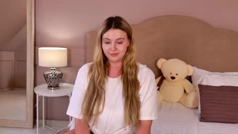 charlotteatwood online show from 06/14/26, 04:09