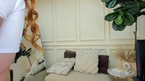 charlottebrownn_ online show from 03/04/26, 12:49