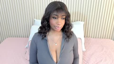 Snapshot of charlottebrowns__ chatting on 04/06/26, 12:28 Charlotte online show from 04/06/26, 12:28