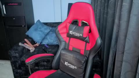 Natalia online show from 11/11/25, 11:16