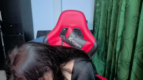 Snapshot of charlottee_lovee69 chatting on 04/09/26, 04:01 Natalia online show from 04/09/26, 04:01