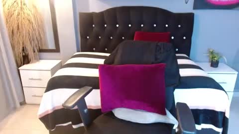 charlottefiery online show from 03/18/26, 10:24