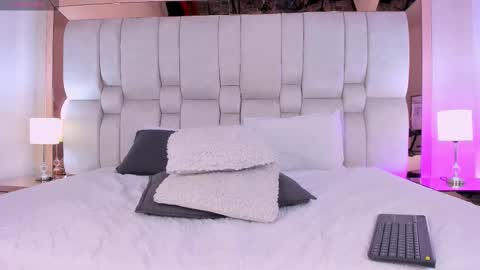 Snapshot of charlotteinpole chatting on 01/10/26, 04:03 Charlotte online show from 01/10/26, 04:03