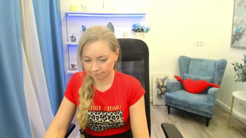 Snapshot of charlottekerti chatting on 03/29/26, 08:09 Charlotte online show from 03/29/26, 08:09