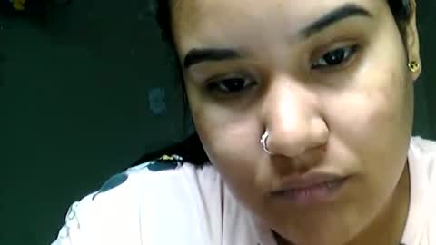 charlottequeen_21 online show from 04/17/26, 12:08