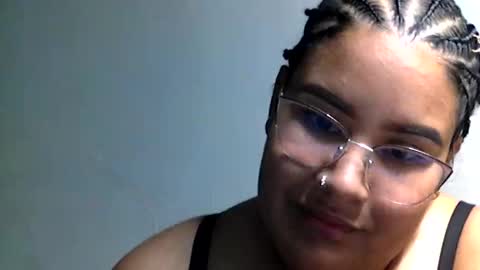 charlottequeen_21 online show from 05/11/26, 02:06