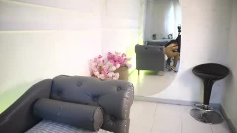 Lauren Rus online show from 06/23/26, 12:36