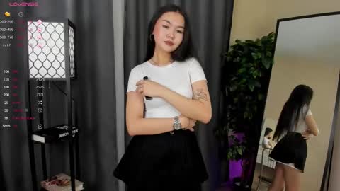 Sarah online show from 11/14/25, 11:42