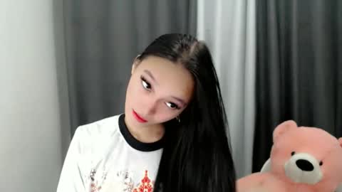 charm_fuckdoll8 online show from 03/19/26, 01:09