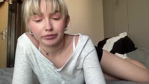 my fansly Charming daisy              My Wishlist  for new toys     online show from 02/14/25, 09:56