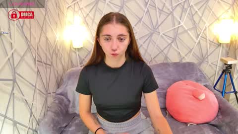 CharmingLIA online show from 09/30/25, 06:02