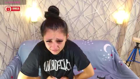 CharmingLIA online show from 11/06/25, 05:25