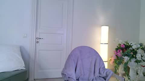 Snapshot of charming_ruru chatting on 04/05/26, 06:10 Ruru online show from 04/05/26, 06:10