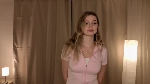 Emilia online show from 05/13/26, 04:54
