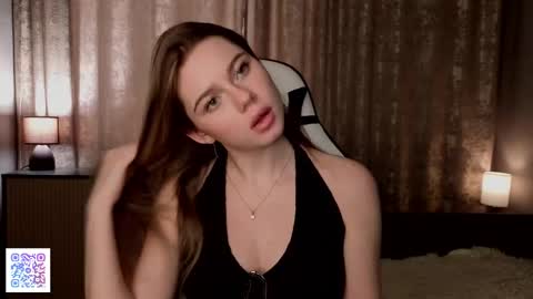 Emilia online show from 05/30/26, 05:48