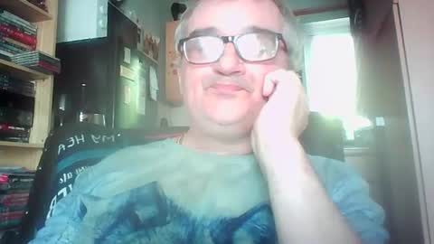 chatboxlee online show from 07/06/26, 04:42