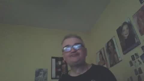 Snapshot of chatubatelee555 chatting on 09/18/25, 12:40 lee online show from 09/18/25, 12:40