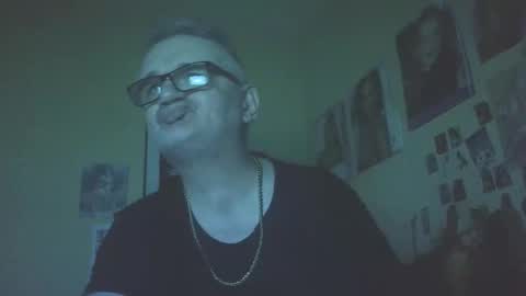 Snapshot of chatubatelee555 chatting on 10/04/25, 01:25 lee online show from 10/04/25, 01:25