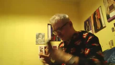 Snapshot of chatubatelee555 chatting on 10/13/25, 02:06 lee online show from 10/13/25, 02:06