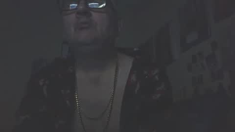 Snapshot of chatubatelee555 chatting on 10/14/25, 02:12 lee online show from 10/14/25, 02:12