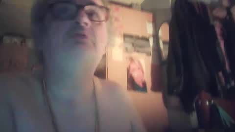 Snapshot of chatubatelee555 chatting on 02/24/26, 09:57 lee online show from 02/24/26, 09:57