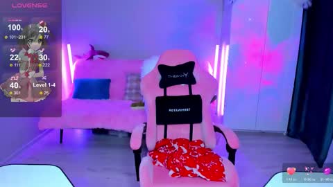 Snapshot of chatur_lady_ chatting on 12/03/25, 04:31 Betty online show from 12/03/25, 04:31