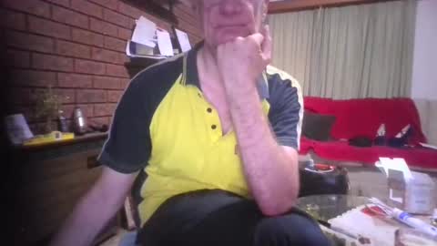 We Chat online show from 01/16/25, 09:27