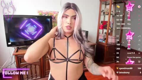 Sophie  online show from 02/06/25, 07:40