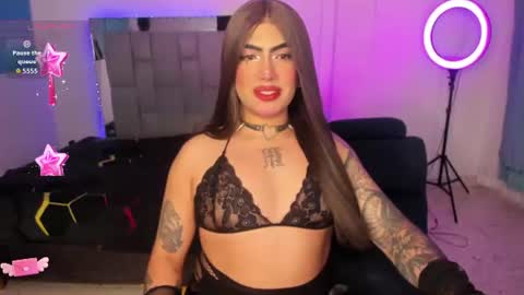 Snapshot of chaturmodels chatting on 06/21/26, 12:57 Sophie online show from 06/21/26, 12:57
