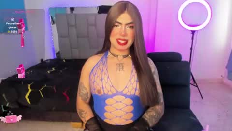 Snapshot of chaturmodels chatting on 06/27/26, 02:23 Sophie online show from 06/27/26, 02:23