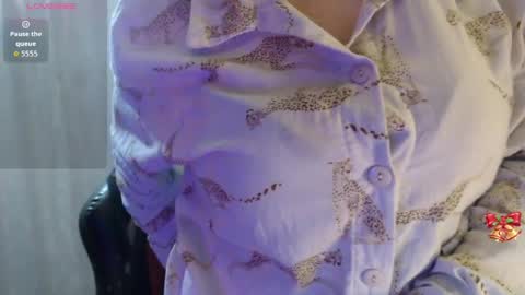 CHAYLA VICTORIA RUIZ  online show from 04/15/26, 12:28