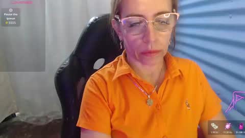 Snapshot of chayla_ruiz chatting on 06/15/26, 02:41 CHAYLA VICTORIA RUIZ online show from 06/15/26, 02:41