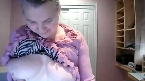 chealsiek online show from 03/10/26, 07:41