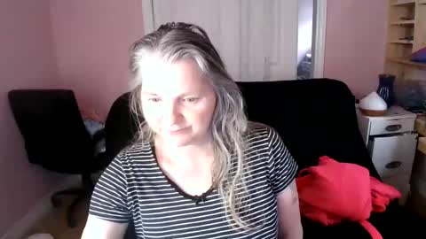 Snapshot of chealsiek chatting on 06/12/26, 01:54 chealsiek online show from 06/12/26, 01:54