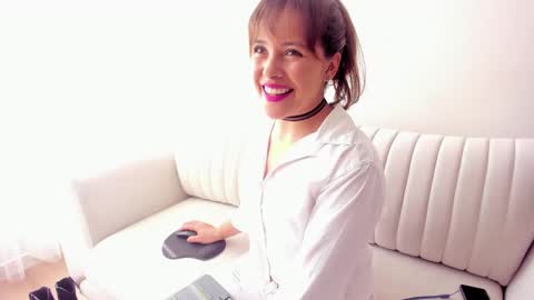 Regina Phalange online show from 01/22/25, 08:38