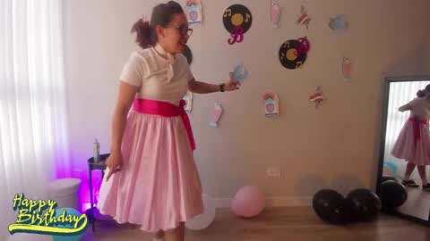 Regina Phalange online show from 09/26/25, 09:52