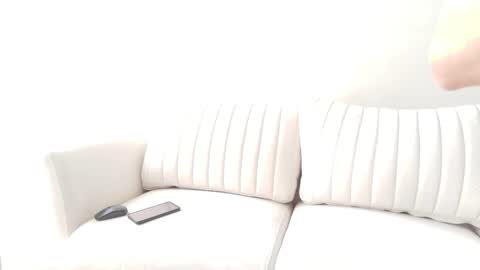 Regina Phalange online show from 09/30/25, 08:03