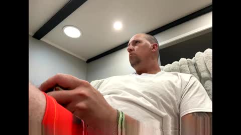 Snapshot of cheekclapper3000 chatting on 04/16/26, 12:33 cheekclapper3000 online show from 04/16/26, 12:33