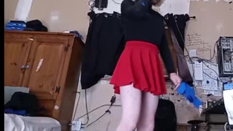 cheerleader_crossdresser online show from 05/10/26, 11:04