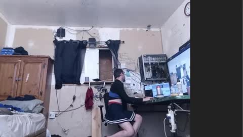 cheerleader_crossdresser online show from 05/30/26, 06:10