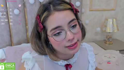 Snapshot of cheerrysweett chatting on 01/09/25, 03:44 Baby Cherry online show from 01/09/25, 03:44