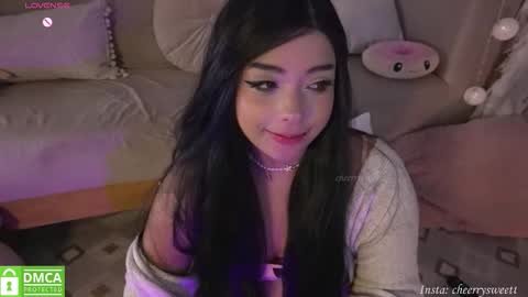 Snapshot of cheerrysweett chatting on 10/08/25, 03:15 Baby Cherry online show from 10/08/25, 03:15