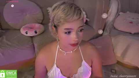 Snapshot of cheerrysweett chatting on 10/09/25, 03:59 Baby Cherry online show from 10/09/25, 03:59