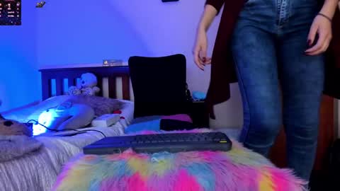 Snapshot of cheeryl chatting on 01/19/25, 09:34 Miss Cheeryl online show from 01/19/25, 09:34