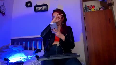 Snapshot of cheeryl chatting on 01/25/25, 04:34 Miss Cheeryl online show from 01/25/25, 04:34