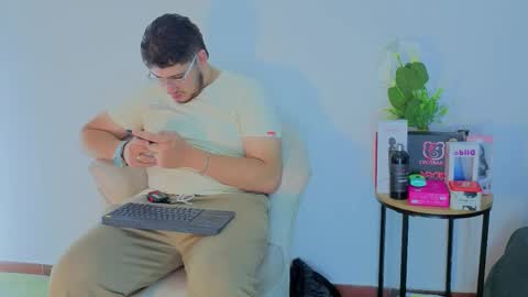   online show from 03/10/26, 04:06